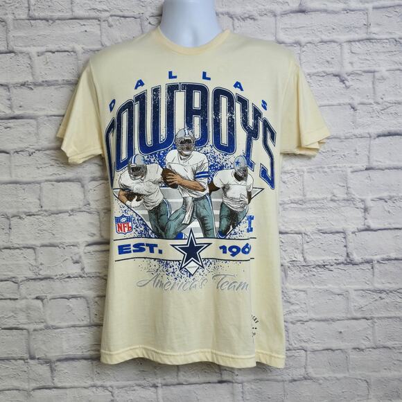 NWOT Dallas Cowboys Shirt Size Medium by Mitchell & Ness Super Bowl Graphic Tee - Picture 1 of 16